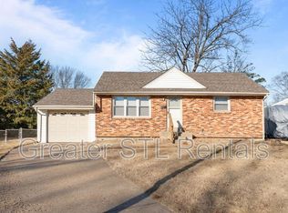 3 Venetia Ct, Florissant, MO 63031
