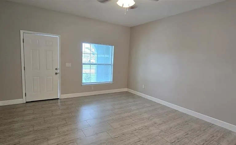 726 Bobcat Ct #A — Photo 2