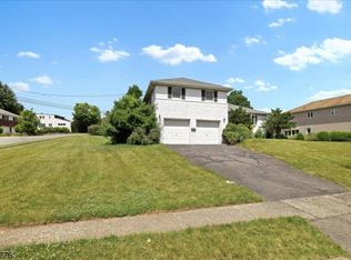 63 Holster Rd, Clifton, NJ 07013