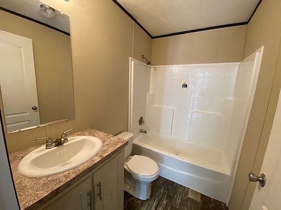 4th image of 10 Sweetwater Way #144