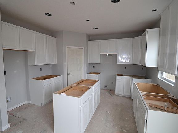 5th image of 6561 Boone Dr
