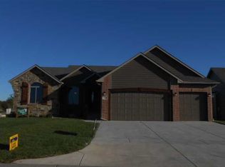 1432 N Blackstone Ct, Wichita, KS 67235