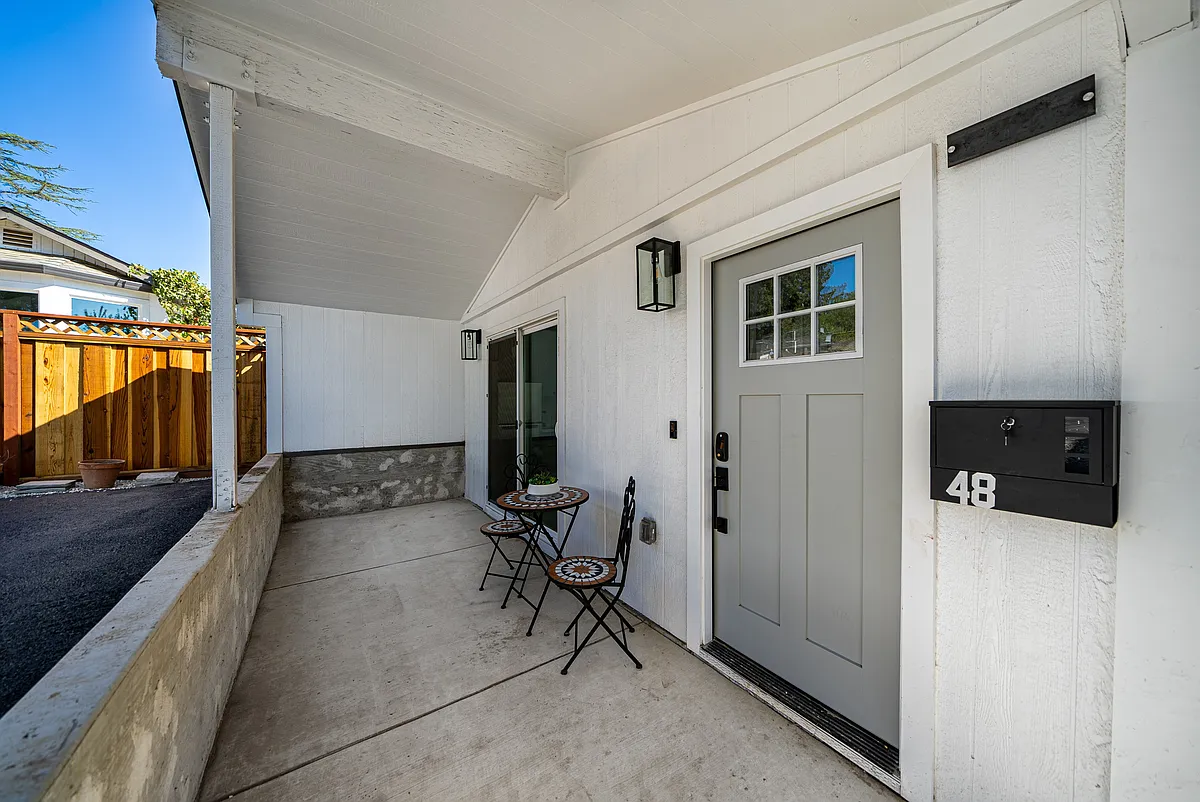Smart home features - ring smart bell, yale smart lock - 4831B Proctor Rd