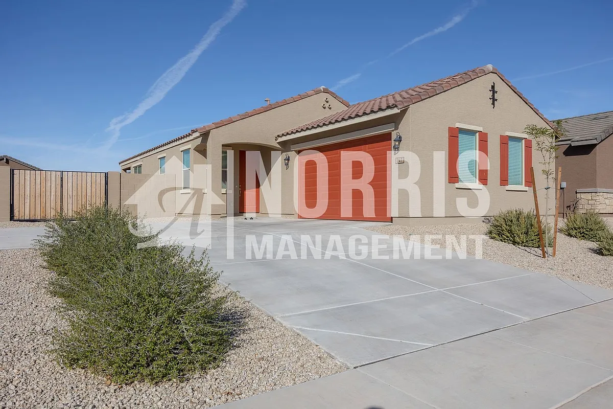 Building Photo - 247 S San Gregorio Ln