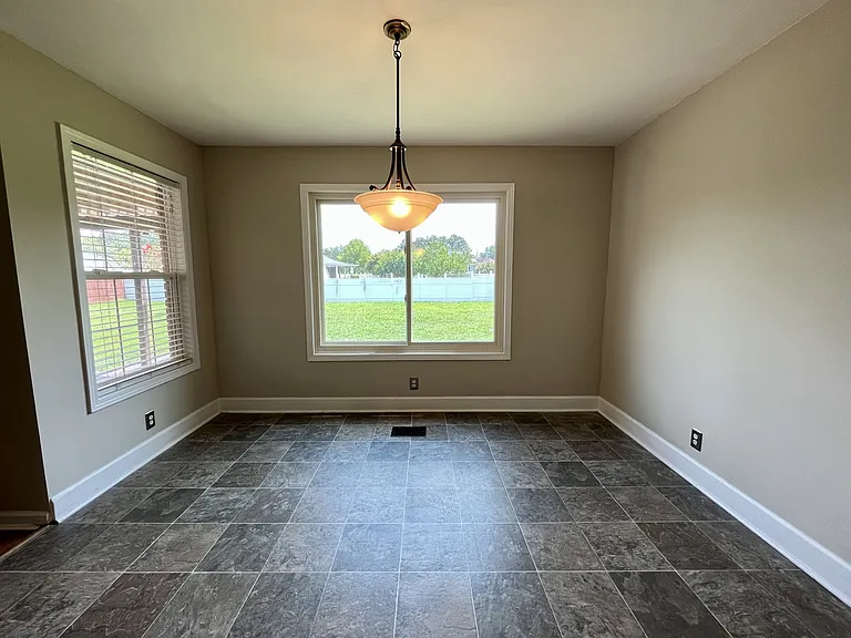 2758 Shepherds Ct — Photo 5