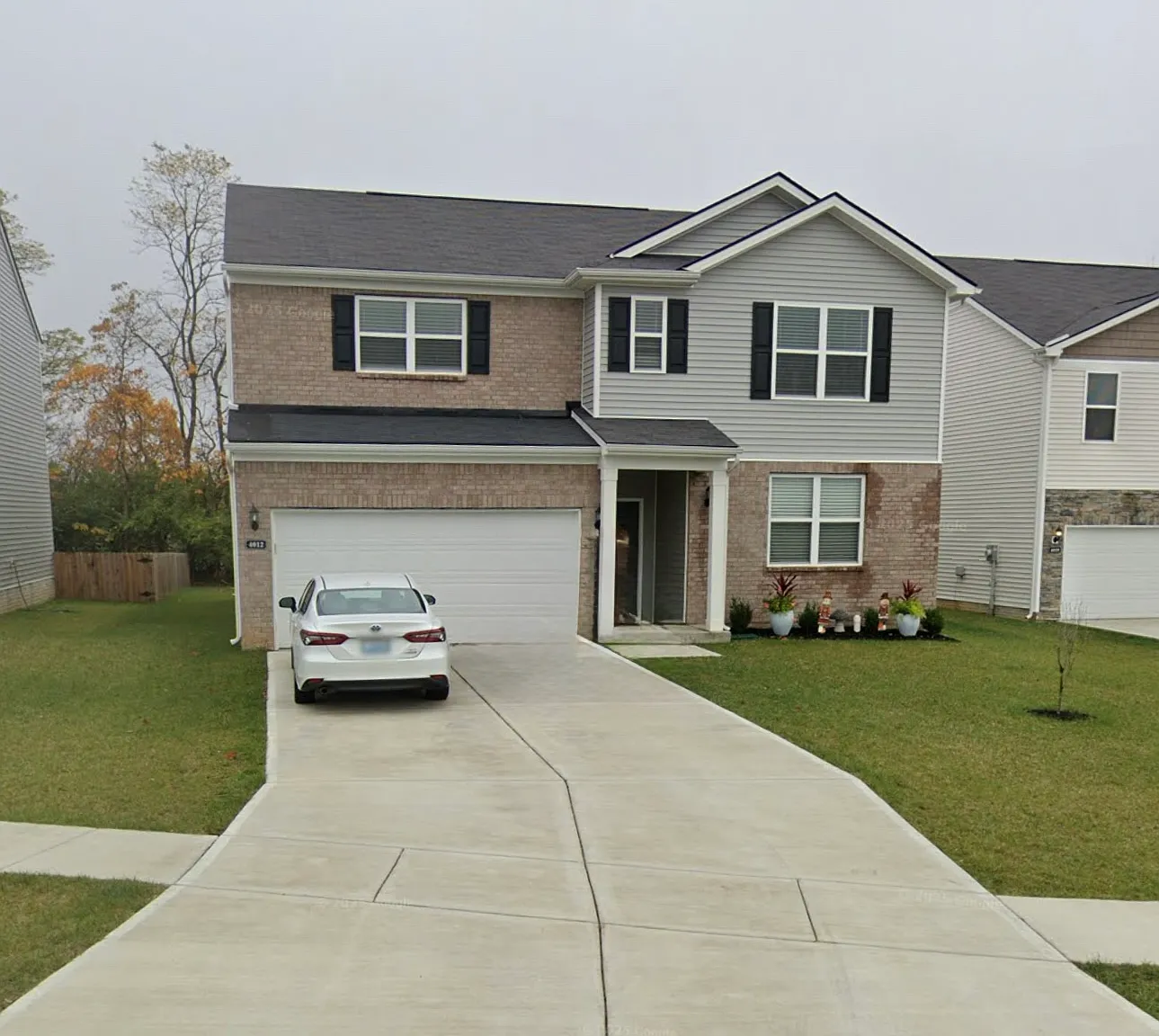 4 bed, 2.5 bath, 3020 sqft, $2,800 — Photo 1