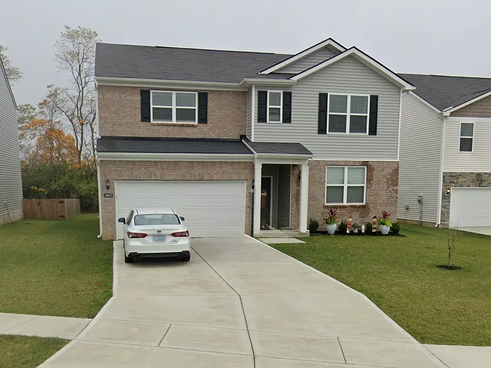 4012 White Pine Ln