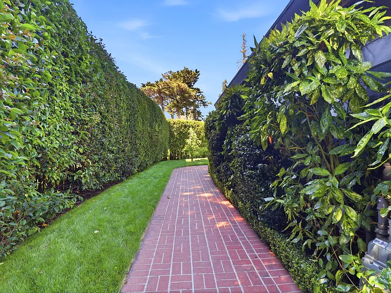 820 Eucalyptus Ave — Photo 57