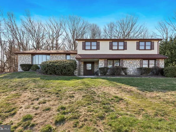 77 Turkey Ln, Furlong, PA 18925