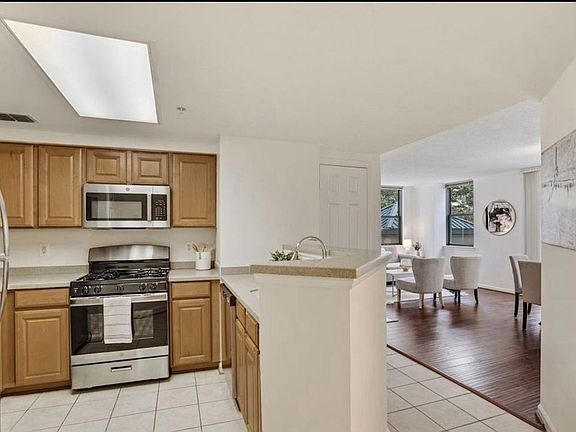 5th image of 3835 9th St #209W