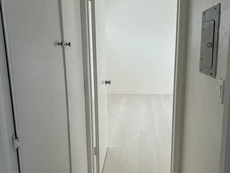 476 E Woodbury Rd #2 — Photo 7