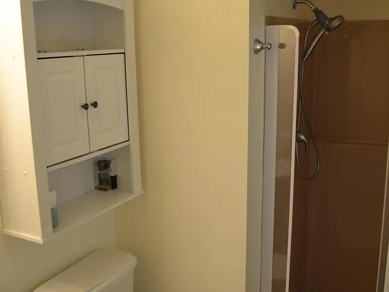 861 Hawthorne Dr — Photo 17