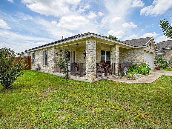 2nd image of 409 S Hunting Lodge Ln
