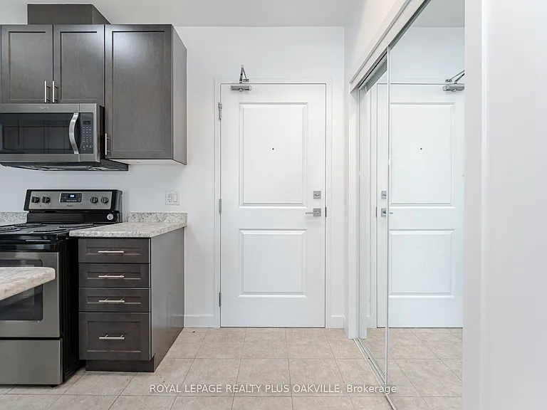 2486 Old Bronte Rd #804 — Photo 6