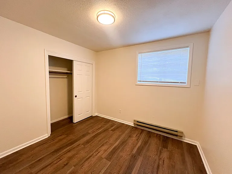 1107-1111 — Photo 19