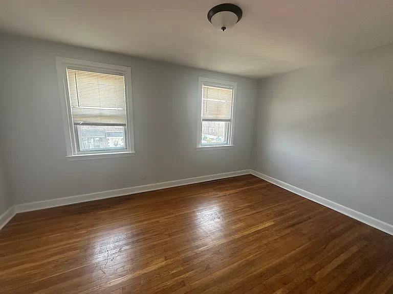 4442 Loring St — Photo 8