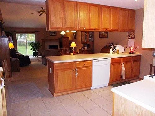 3rd image of 6303 Oak Crest Ln