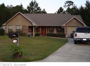 746 Timber Ridge Trl, Hinesville, GA 31313