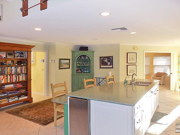 5th image of 1650 3rd St S #1827