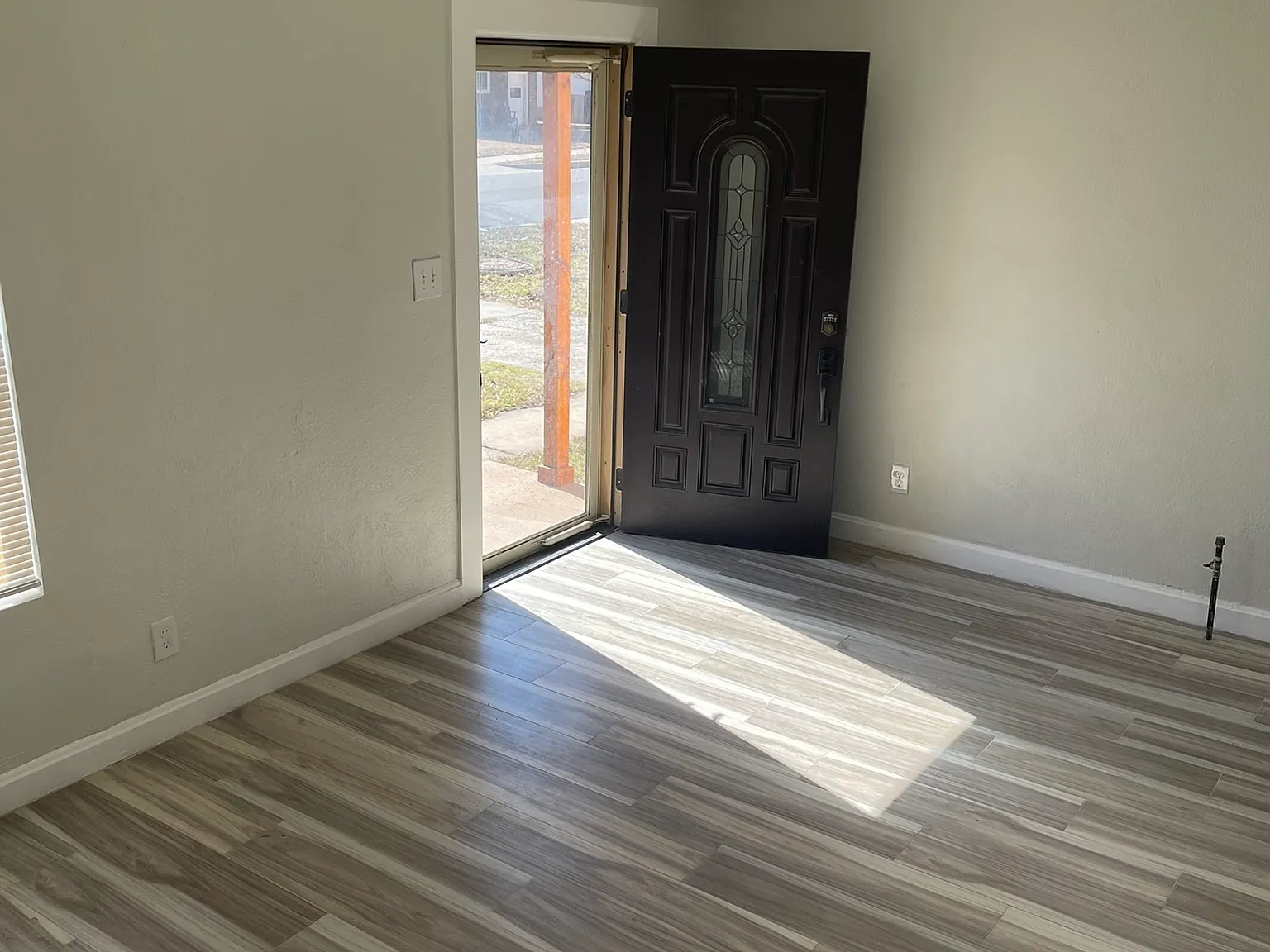 4 bed, 2.5 bath, 1420 sqft, $1,495 — Photo 2