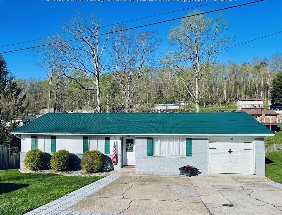 1st image of 1705 Pinewood Dr