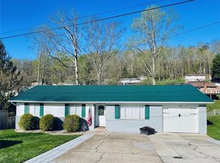 1705 Pinewood Dr, Sissonville, WV
