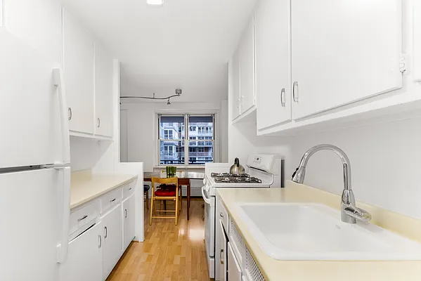 Sold by Compass | media 18