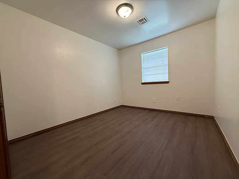 5020 Cinderella Dr — Photo 8