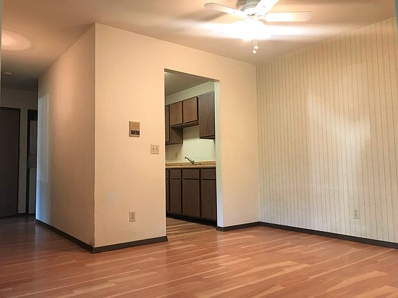 Dining Rm with Ceiling Fan