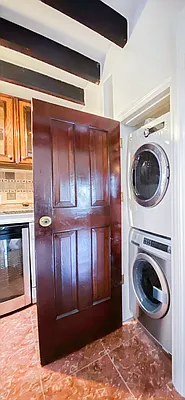 Rented by City Connections Realty | media 22