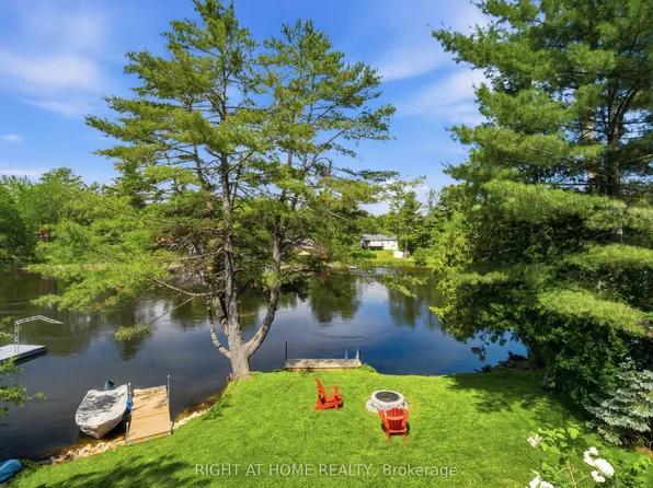 8168 Laidlaw Ave, Ramara, ON L0K 2B0