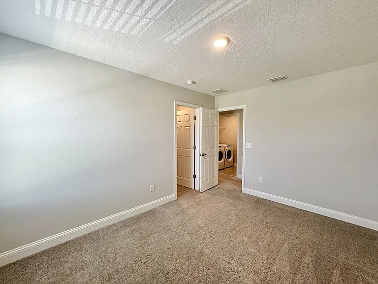 13870 Harlowton Ave — Photo 33