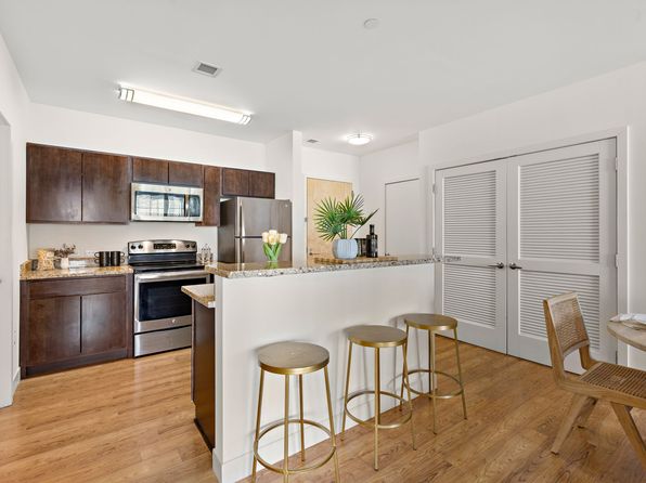 24 Jones St APT 214