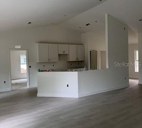 2nd image of 3036 Thornhill Rd