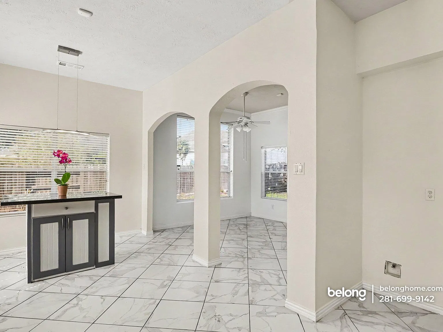 3 bed, 2.0 bath, 1686 sqft, $2,050 — Photo 2