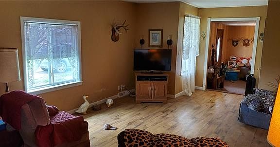 3rd image of 240 E 570th Ave