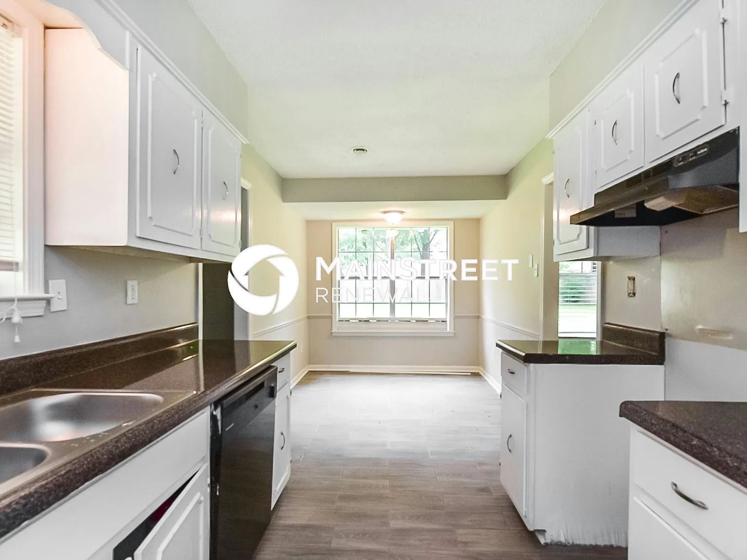 3571 Castleman St — Photo 4