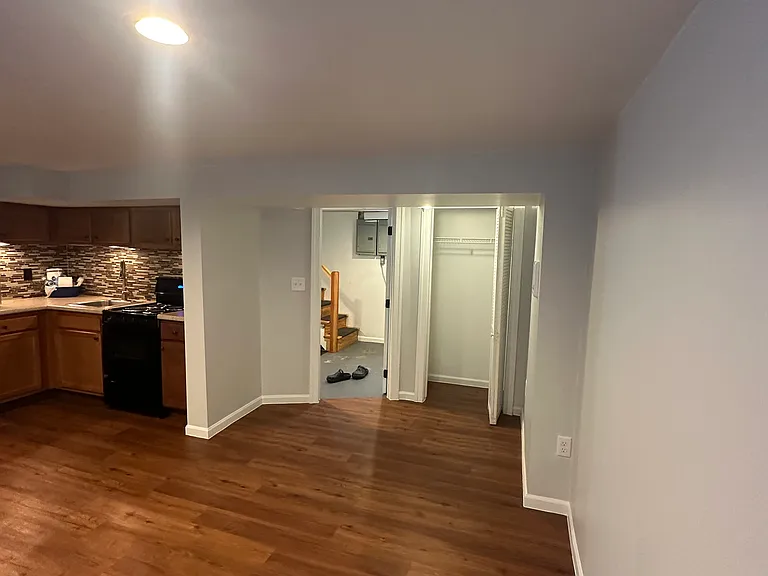 607 Fuller Ave SE — Photo 4