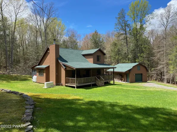 35 Springbrook Rd, Milanville, PA 18443