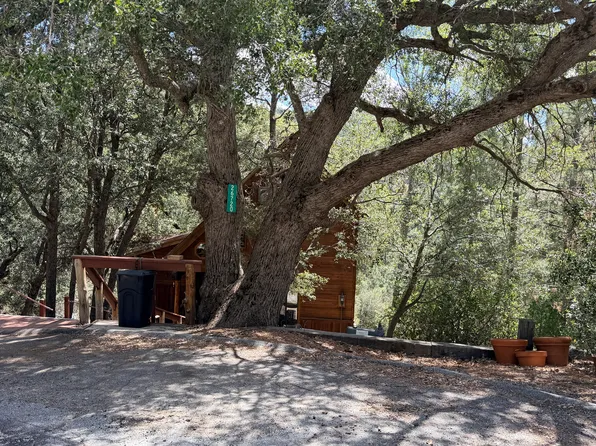 26720 Robin Dr, Idyllwild, CA 92549