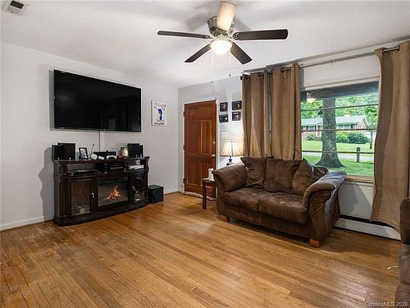 5th image of 3224 Jurney Ave