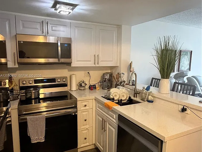 675 NW 85th Ct #8207 — Photo 3