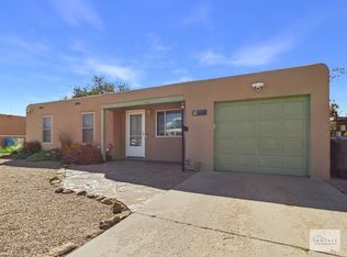 1032 Calle De Suenos, Santa Fe, NM 87507