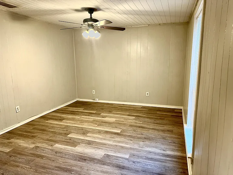1008 Peak St — Photo 13