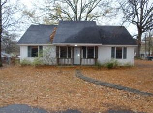 1602 Cruise St, Corinth, MS 38834