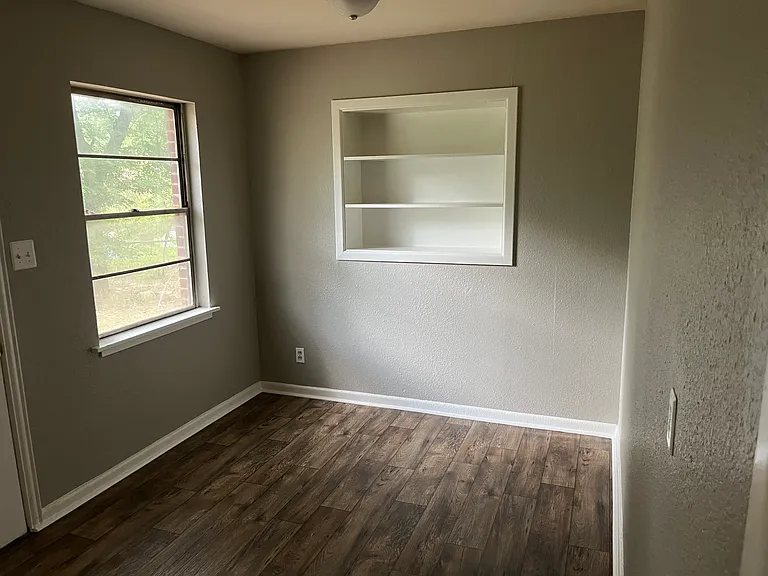201 Terrace Ln — Photo 5