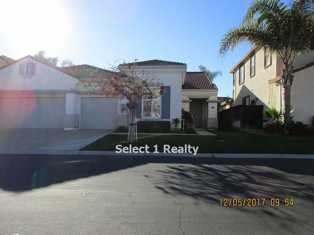 2442 Yosemite Way photo 1