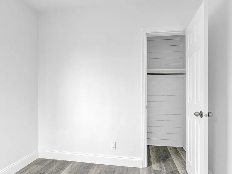 820 N Dixie Hwy #4 — Photo 22