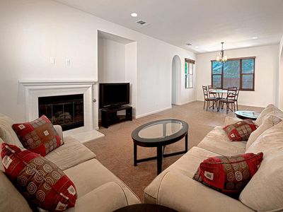 669 Calle Vibrante, Palm Desert, CA, 92211