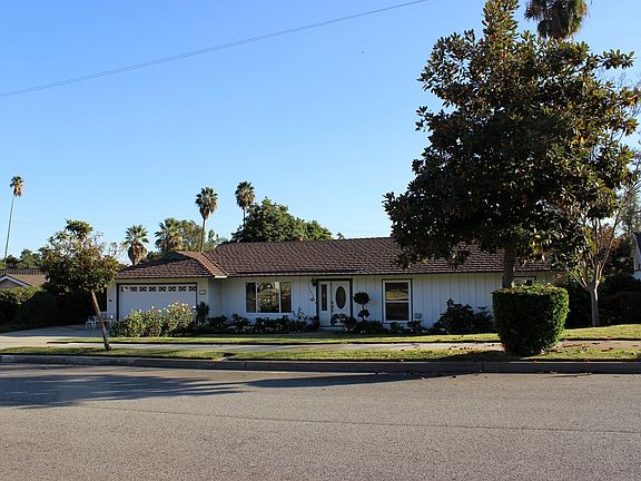 3rd image of 1034 Flamingo St
